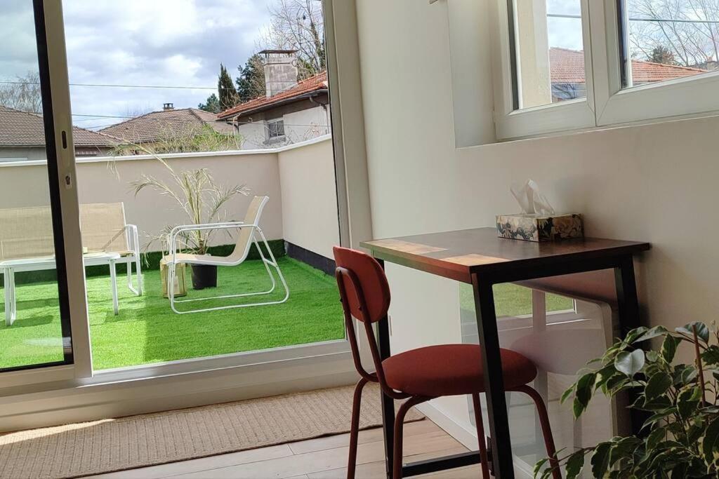 Maison Cosy Terrasse Ensoleille Клермон-Ферран Екстер'єр фото